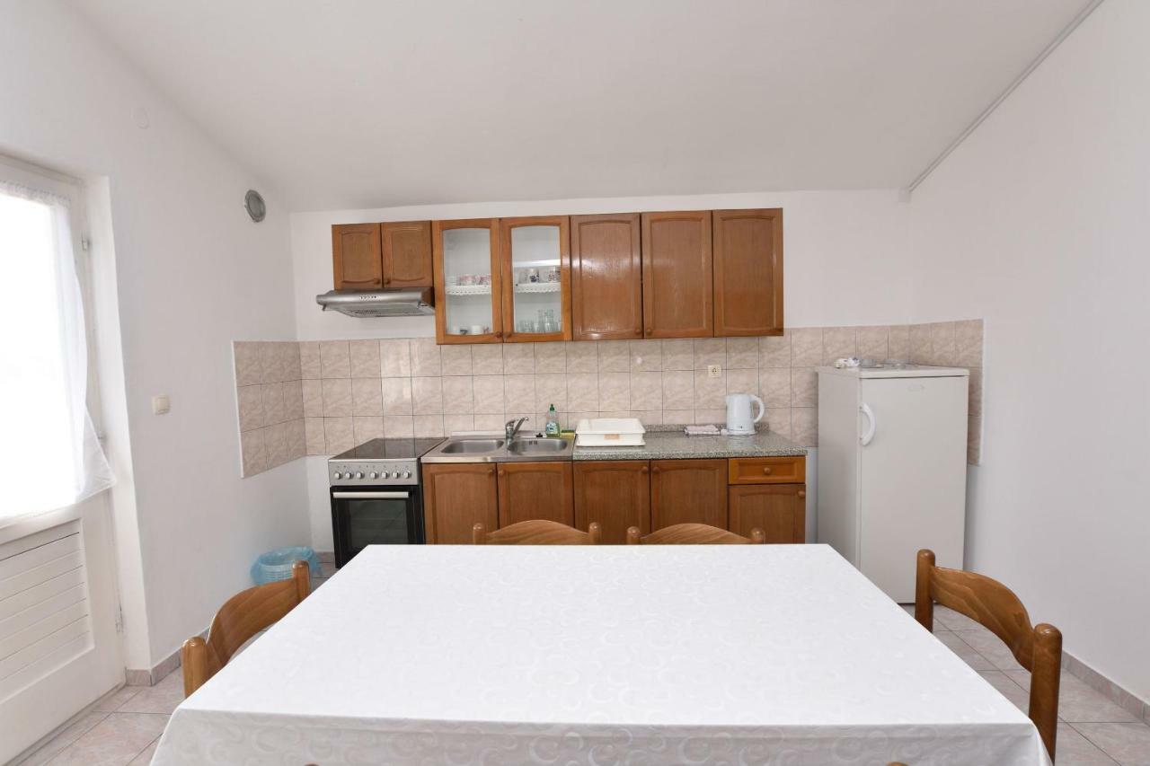 Apartment Damir Примоштен Екстер'єр фото