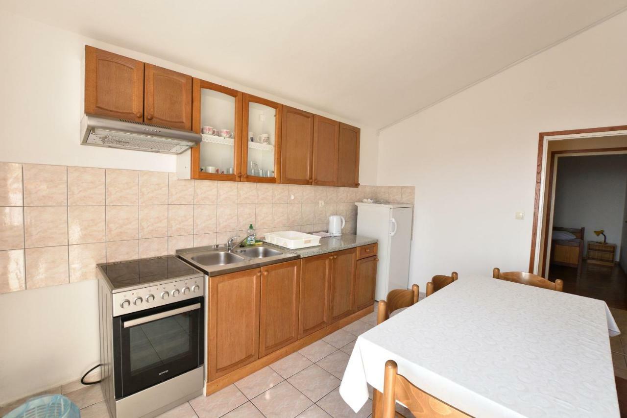 Apartment Damir Примоштен Екстер'єр фото