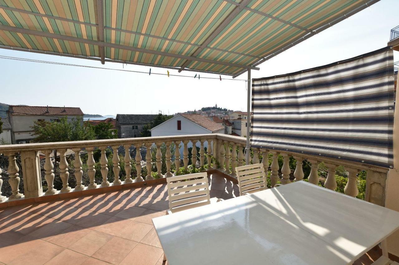 Apartment Damir Примоштен Екстер'єр фото