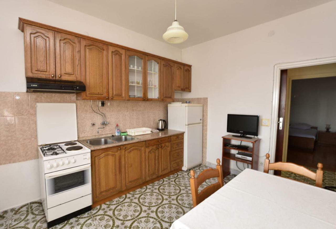 Apartment Damir Примоштен Екстер'єр фото